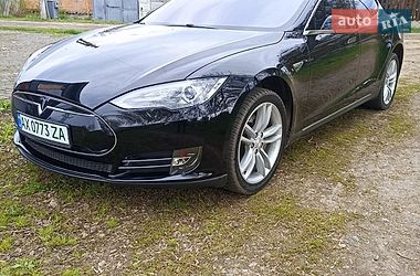 Лифтбек Tesla Model S 2014 в Харькове