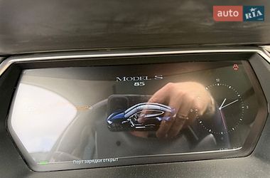 Лифтбек Tesla Model S 2014 в Чернигове