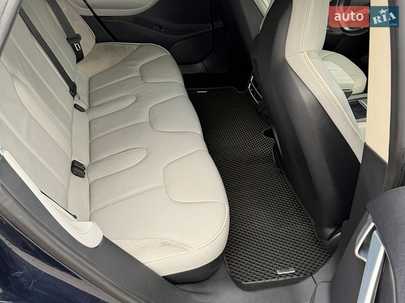 Лифтбек Tesla Model S 2014 в Чернигове