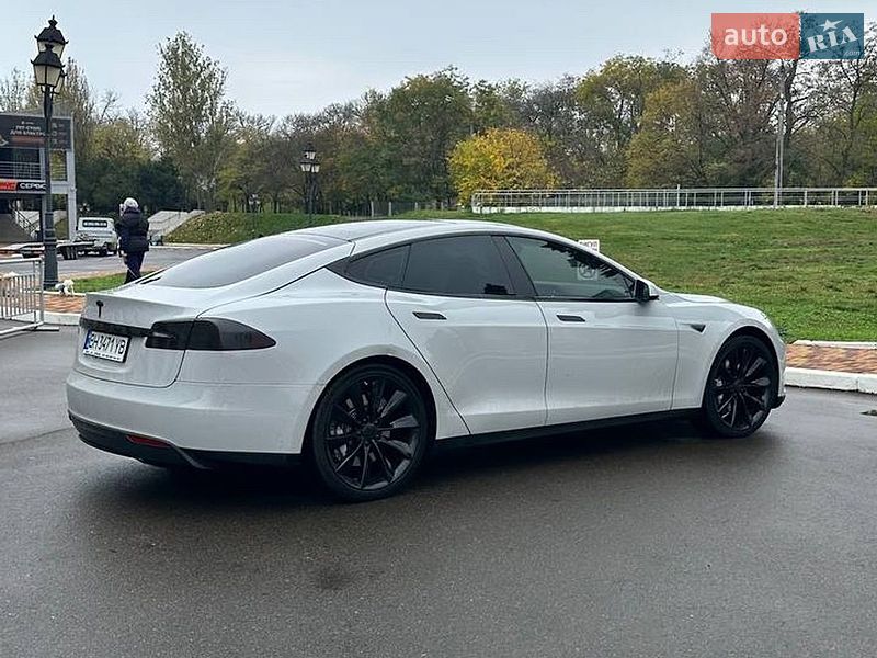 Лифтбек Tesla Model S 2013 в Одессе
