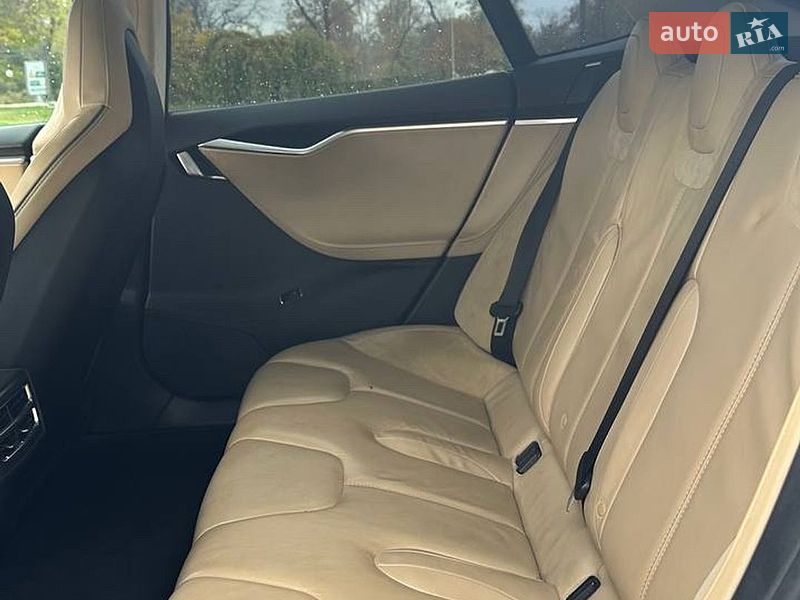 Лифтбек Tesla Model S 2013 в Одессе