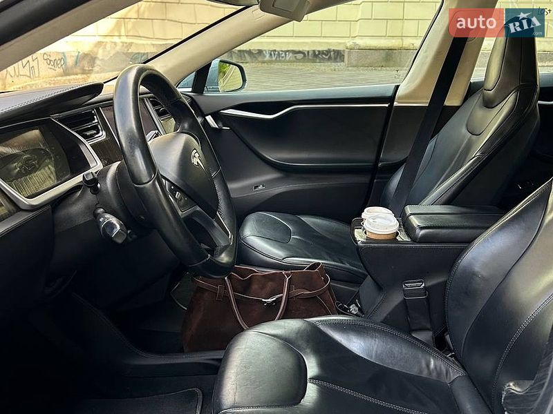 Лифтбек Tesla Model S 2013 в Одессе