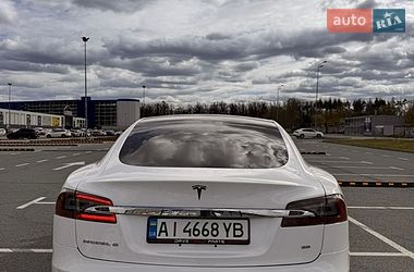 Лифтбек Tesla Model S 2014 в Киеве