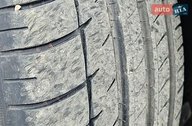 Лифтбек Tesla Model S 2018 в Днепре