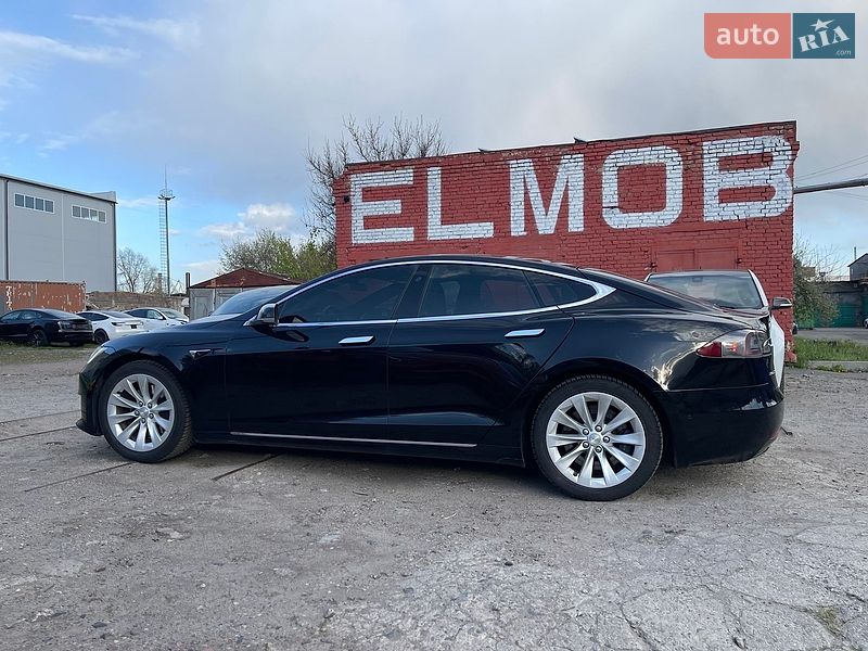 Ліфтбек Tesla Model S 2017 в Києві
