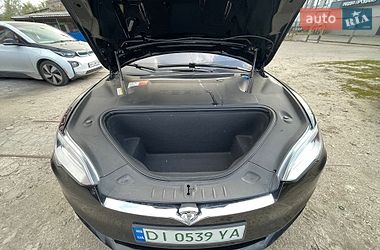 Ліфтбек Tesla Model S 2017 в Києві