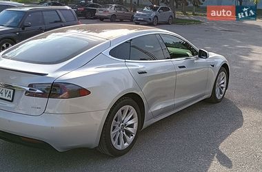 Лифтбек Tesla Model S 2018 в Днепре