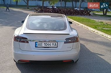 Лифтбек Tesla Model S 2018 в Днепре