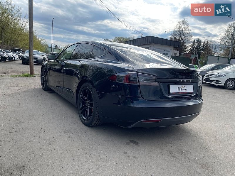 Ліфтбек Tesla Model S 2014 в Луцьку