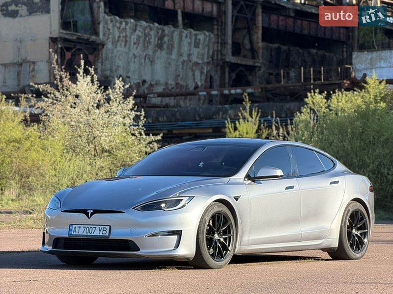 Tesla Model S 2024