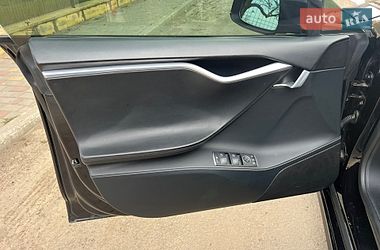 Ліфтбек Tesla Model S 2016 в Одесі