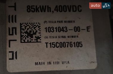 Лифтбек Tesla Model S 2015 в Киеве