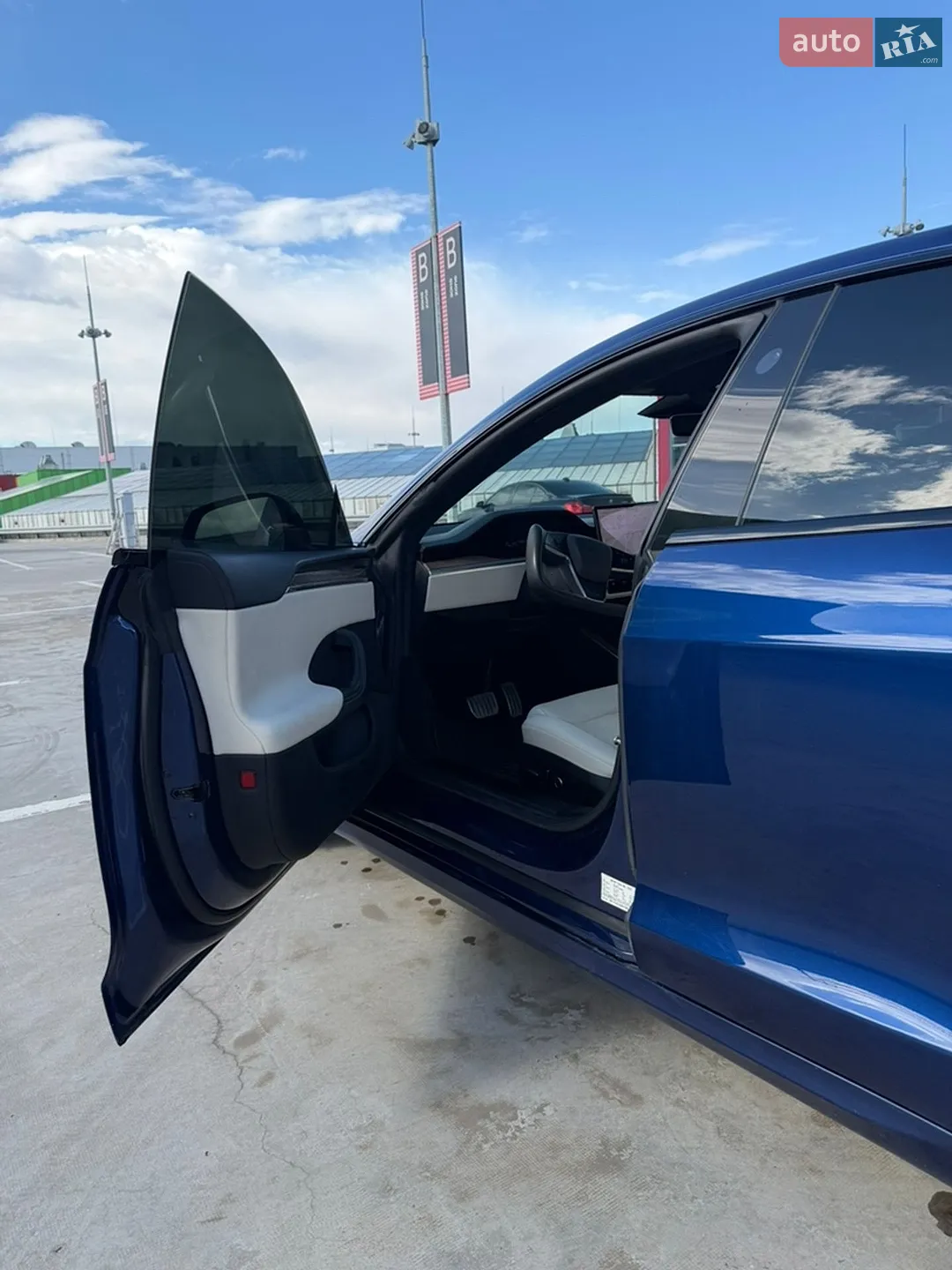 2022 Tesla Model S - мініатюра 21