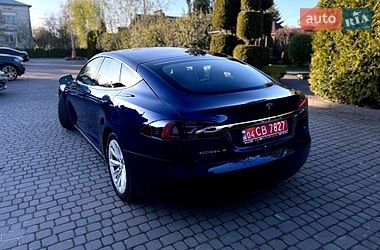 Лифтбек Tesla Model S 2017 в Львове