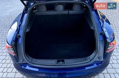 Лифтбек Tesla Model S 2017 в Львове