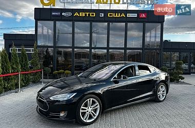 Ліфтбек Tesla Model S 2014 в Львові