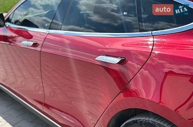 Ліфтбек Tesla Model S 2014 в Волочиську