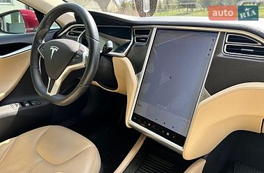 Ліфтбек Tesla Model S 2014 в Волочиську