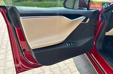 Ліфтбек Tesla Model S 2014 в Волочиську