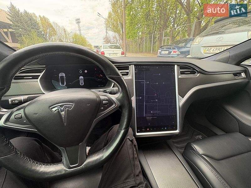 Лифтбек Tesla Model S 2018 в Днепре