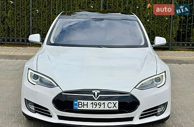 Лифтбек Tesla Model S 2014 в Одессе