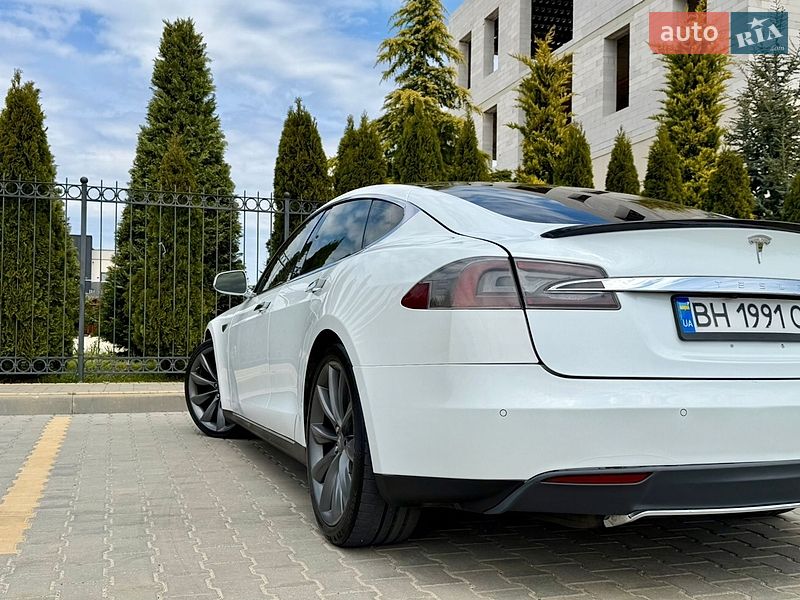 Лифтбек Tesla Model S 2014 в Одессе