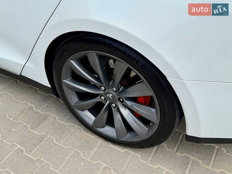 Лифтбек Tesla Model S 2014 в Одессе