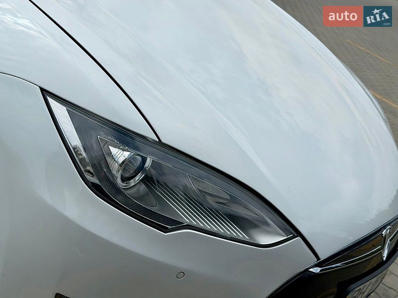 Лифтбек Tesla Model S 2014 в Одессе