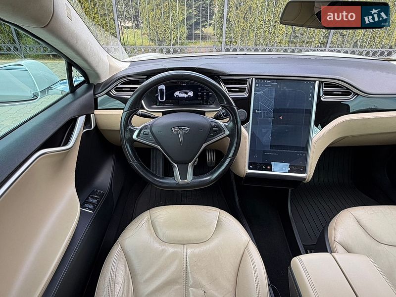 Лифтбек Tesla Model S 2014 в Одессе