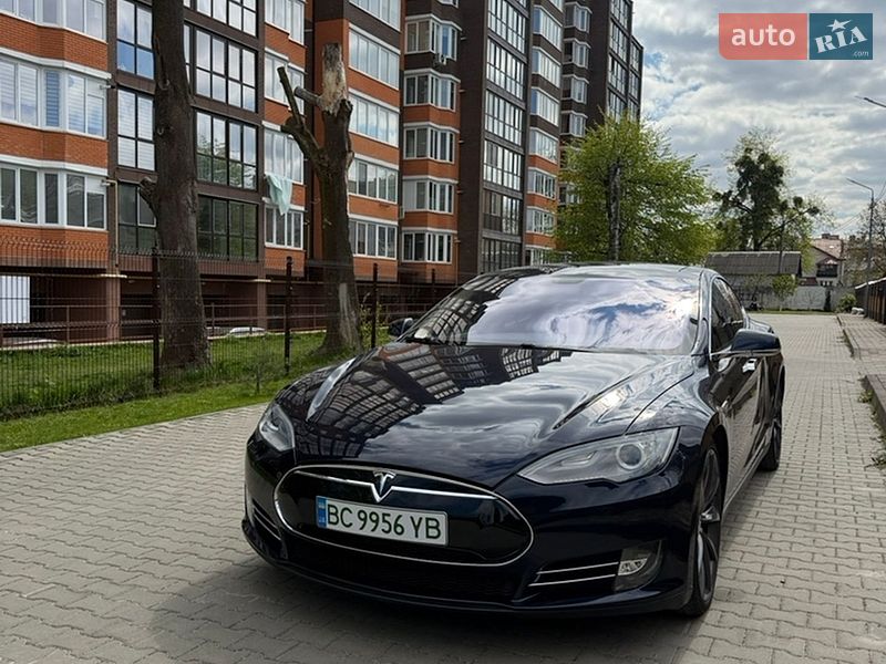 Лифтбек Tesla Model S 2014 в Стрые