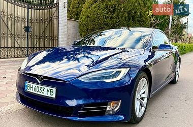 Лифтбек Tesla Model S 2016 в Одессе