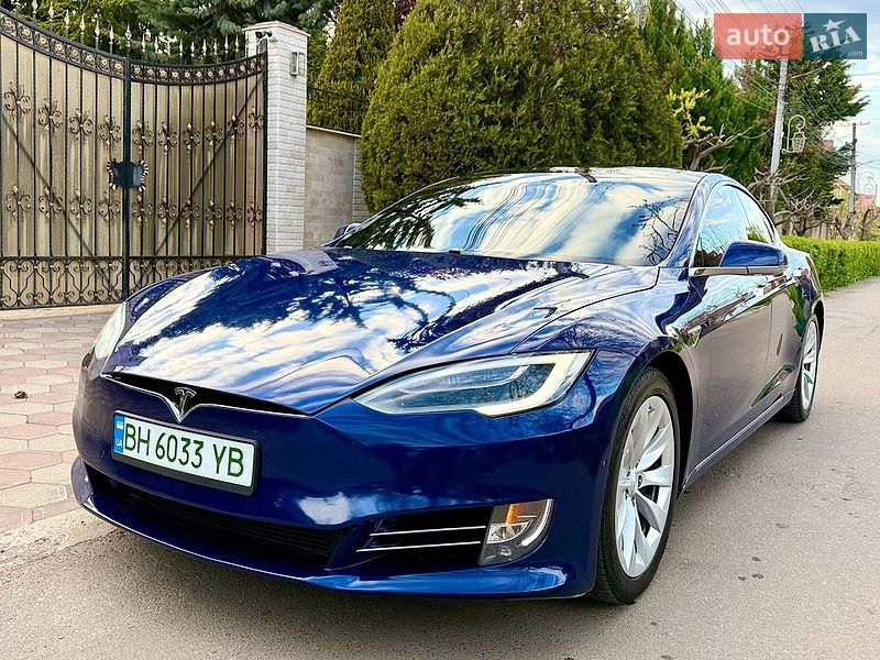 Tesla Model S 2016