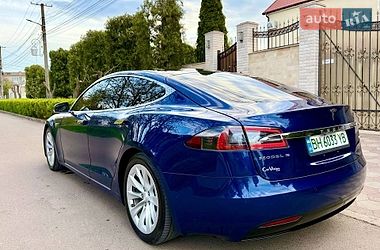 Лифтбек Tesla Model S 2016 в Одессе
