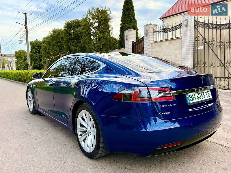 Лифтбек Tesla Model S 2016 в Одессе