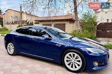 Лифтбек Tesla Model S 2016 в Одессе