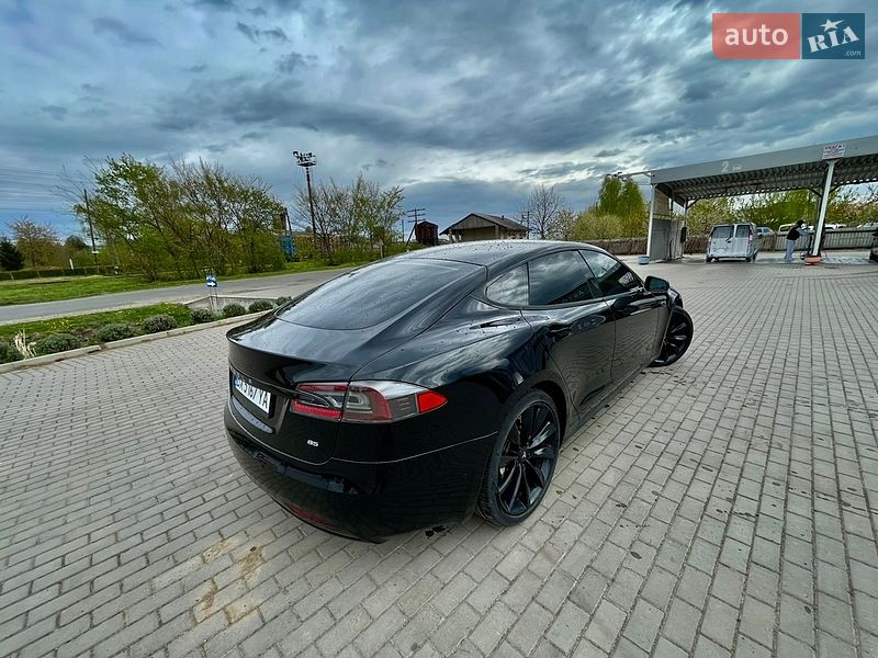 Tesla Model S 2014