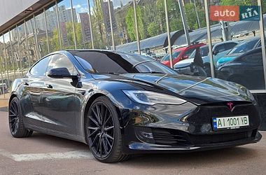 Ліфтбек Tesla Model S 2019 в Києві