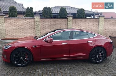 Лифтбек Tesla Model S 2019 в Житомире
