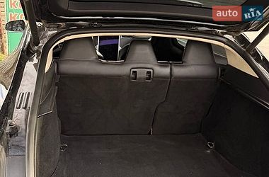 Лифтбек Tesla Model S 2015 в Киеве