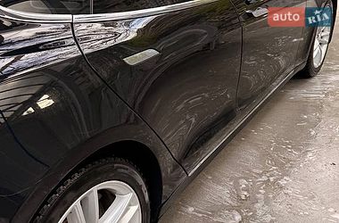 Лифтбек Tesla Model S 2015 в Киеве