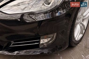 Лифтбек Tesla Model S 2015 в Киеве