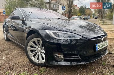 Лифтбек Tesla Model S 2018 в Львове