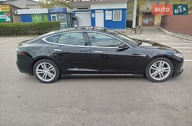 Лифтбек Tesla Model S 2015 в Броварах