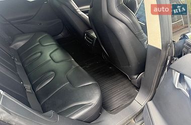 Ліфтбек Tesla Model S 2015 в Чернівцях