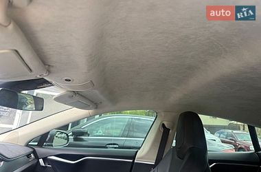 Ліфтбек Tesla Model S 2015 в Чернівцях