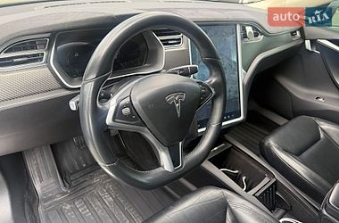 Ліфтбек Tesla Model S 2015 в Чернівцях