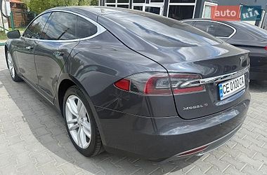 Ліфтбек Tesla Model S 2015 в Чернівцях