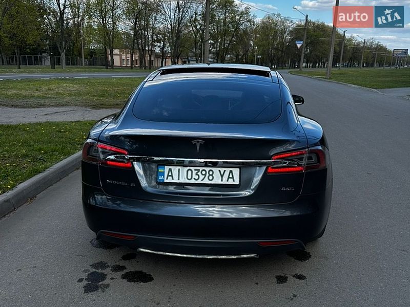 Лифтбек Tesla Model S 2016 в Харькове