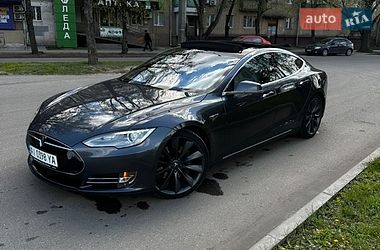 Лифтбек Tesla Model S 2016 в Харькове