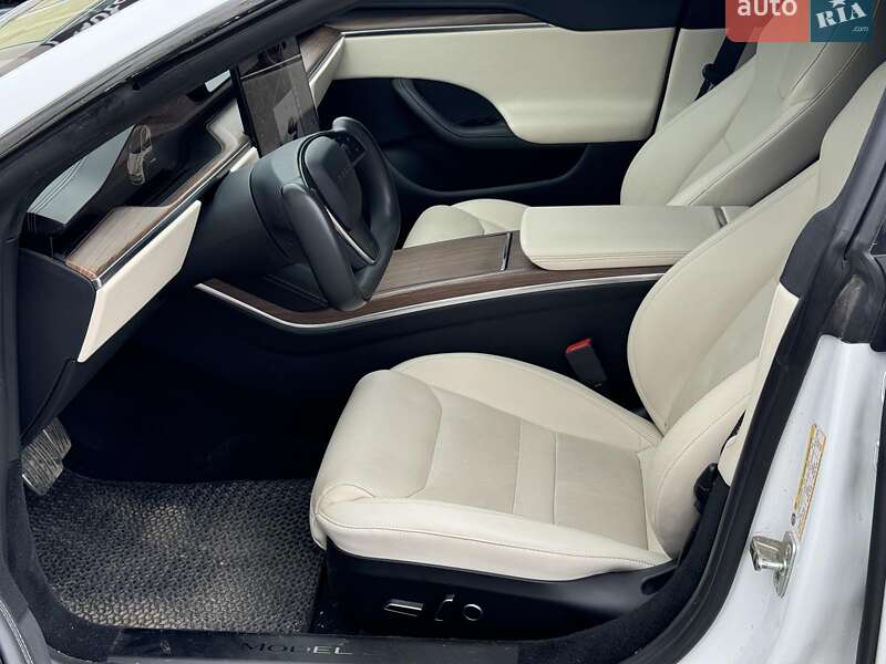 Лифтбек Tesla Model S 2022 в Виннице